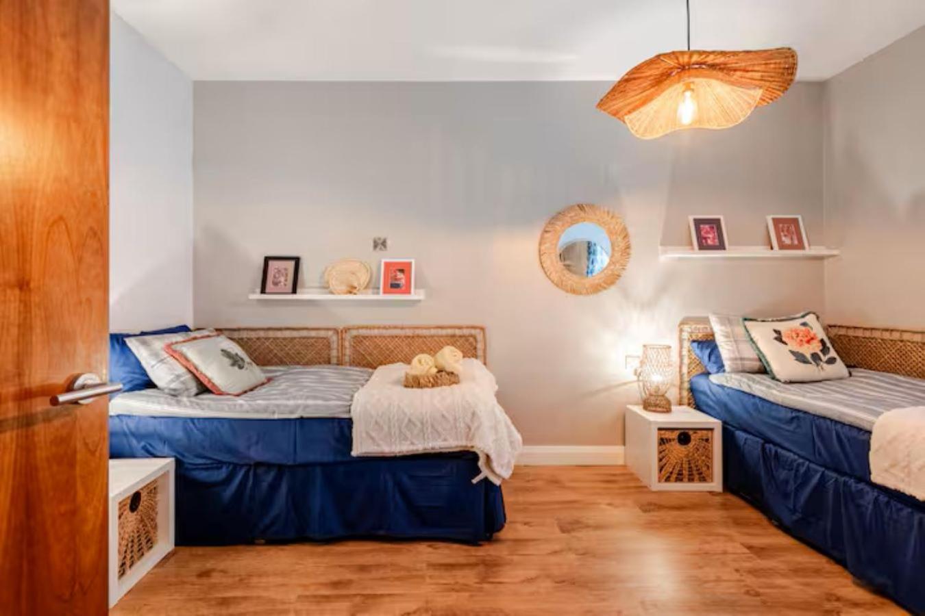 Harbour Sound Apartment, Ballycastle, Causeway Coast エクステリア 写真
